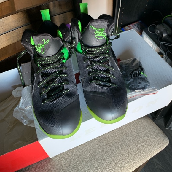Lebron 9 Dunkman - Picture 1 of 2